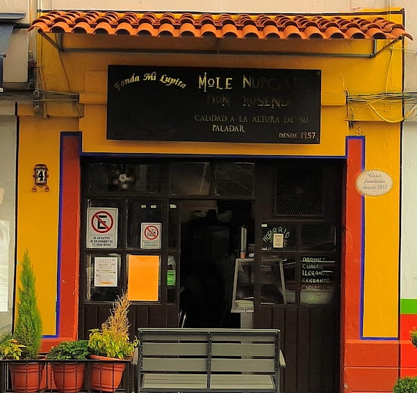 Fonda Mi Lupita Mole Nupcial Artesanal 1