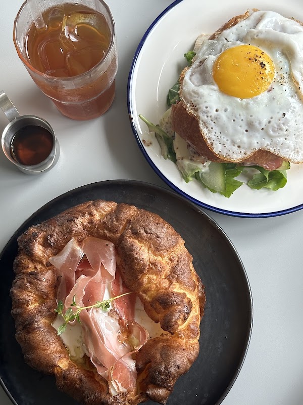 바통 밀 카페 Yongsan coffee baton cafe brunch restaurant カフェ コーヒー 4