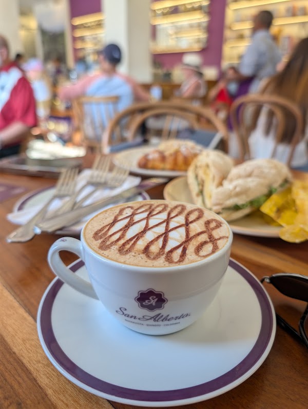 Café San Alberto Cartagena - Plaza Santo Domingo 4