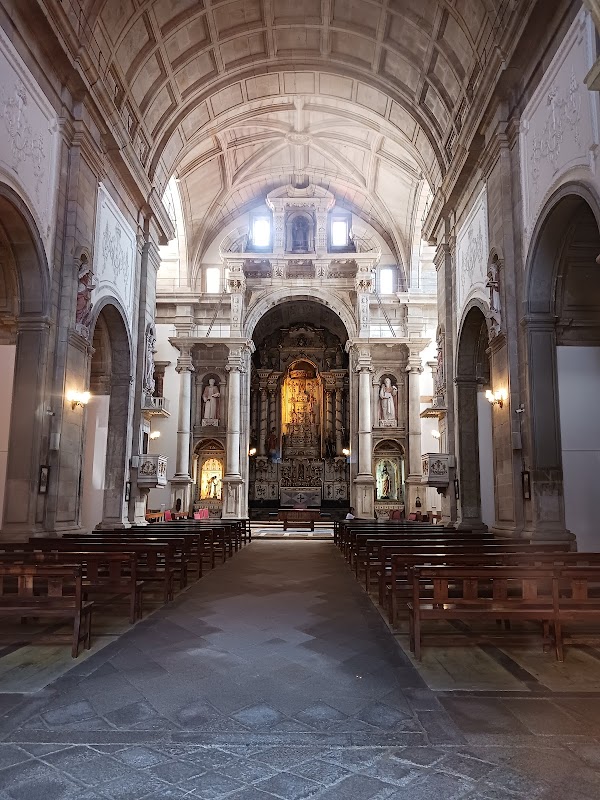Igreja de São Lourenço and the Convento dos Grilos
