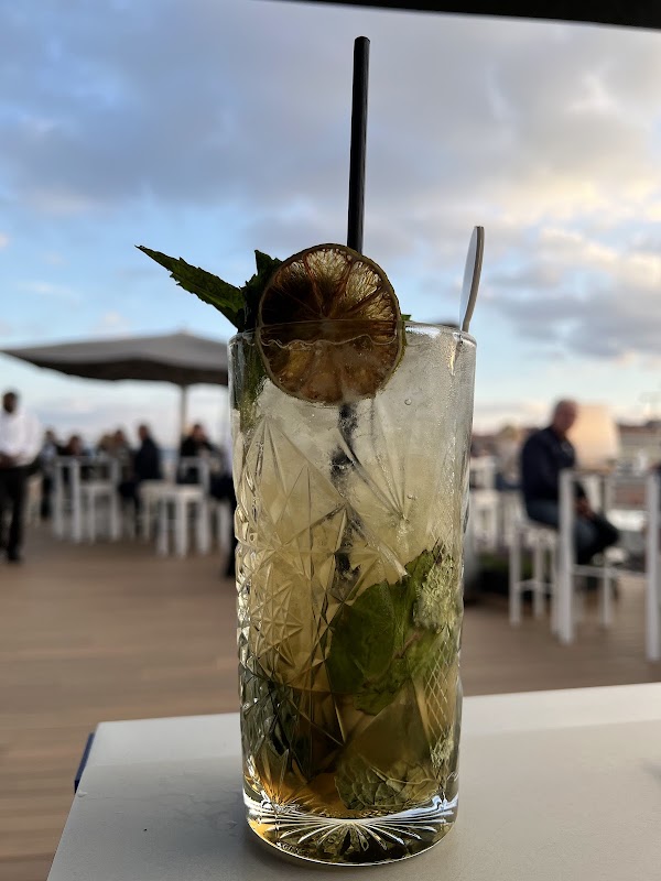 ROOFTOP Bar - Hotel Mundial 5