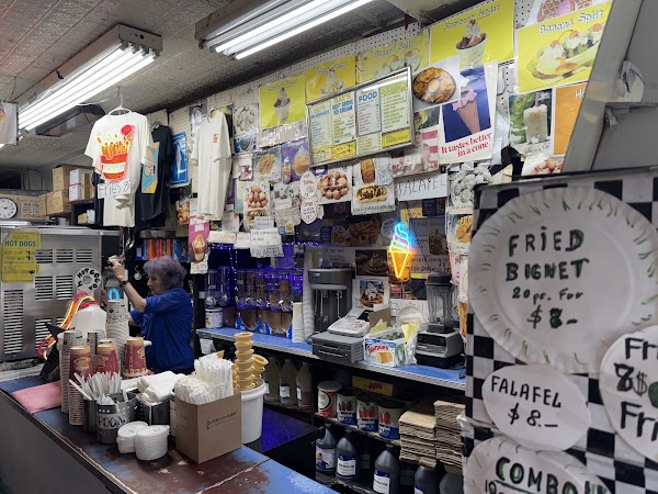 Ray's Candy Store 3