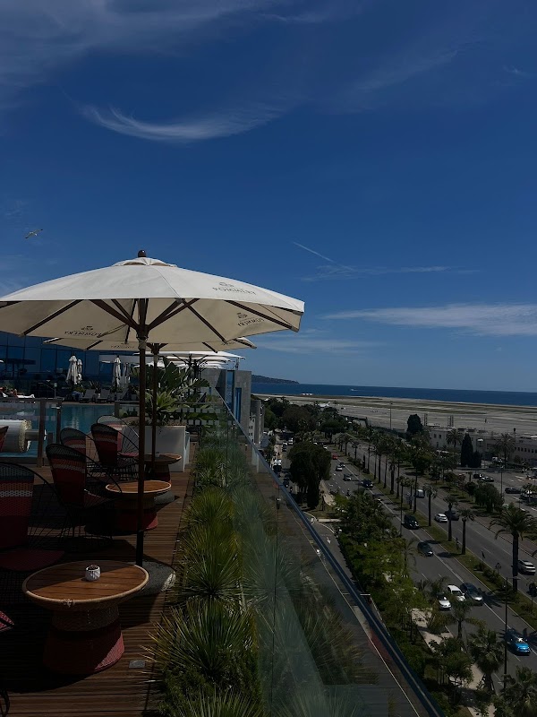 Zest Sky Bar 5