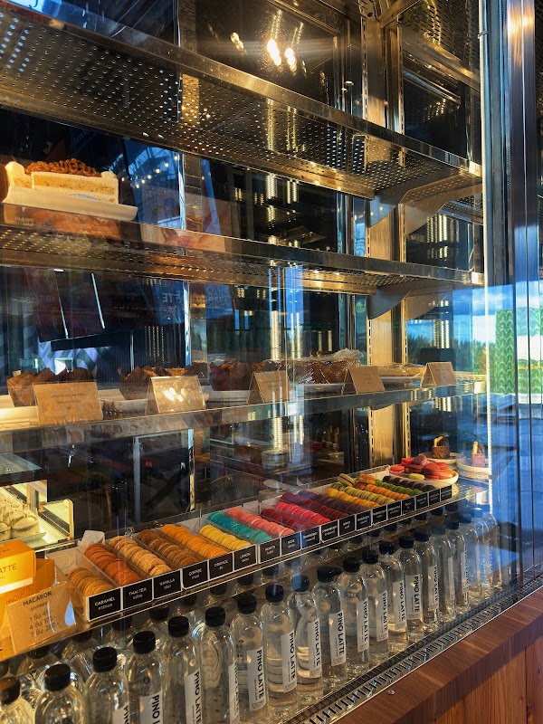 Pino Latte Restaurant & Cafe 5