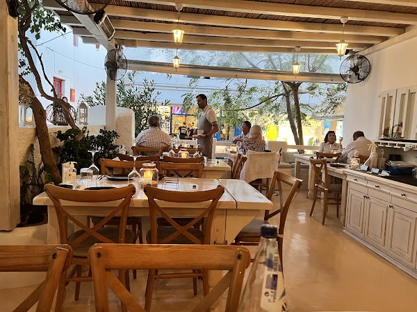 m-eating restaurant Mykonos town 2