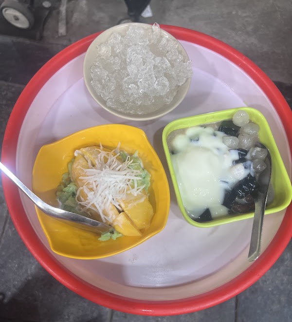 Che Ngon Local Dessert 4