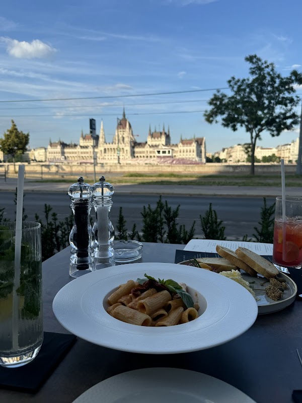 The Spot Budapest by J&J 3