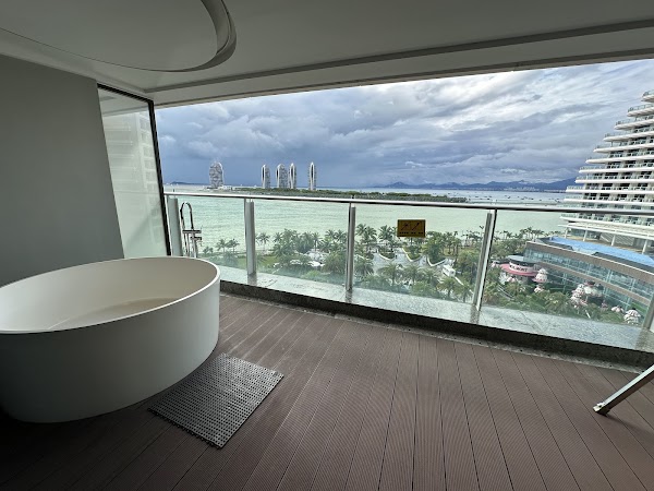 Sanya Longyuewan Seaview Hotel 2