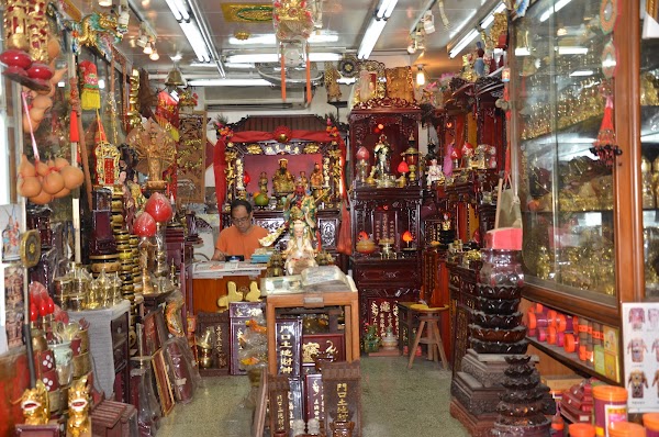 Temple Street Night Market 2