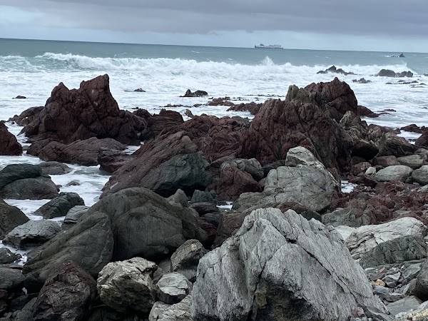 Pariwhero/Red Rocks 1