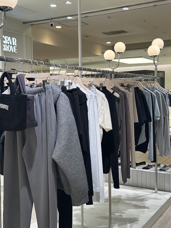 GRVRGROVE 新宿ルミネエスト店 1