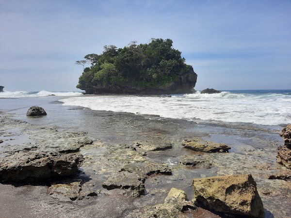 Batu Karas Surf Spot