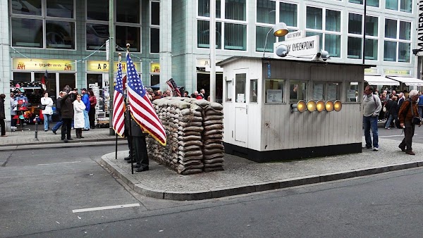 Checkpoint Charlie 4
