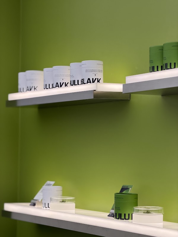 HULU BLAVK 4