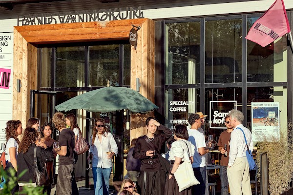 UNKnowN Art Gallery 5
