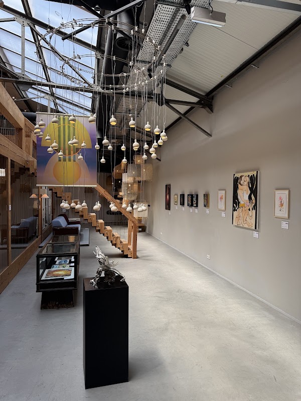 UNKnowN Art Gallery 4