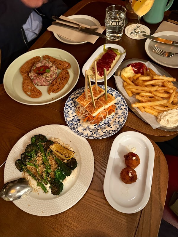 Bourke's 4