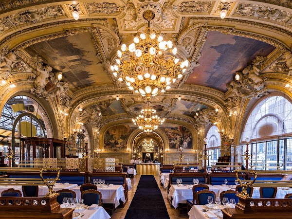Le Train Bleu