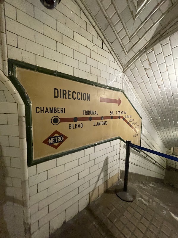 Estación Museo de Chamberí 2