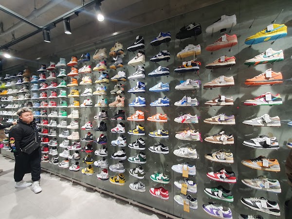 SNKRDUNK HARAJUKU（スニダン原宿店） 5