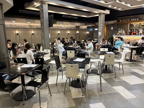 翁記泡沫廣場