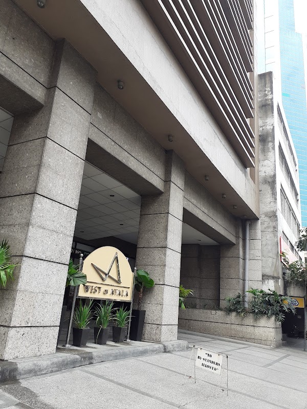 West of Ayala Condominium(Golden 8)