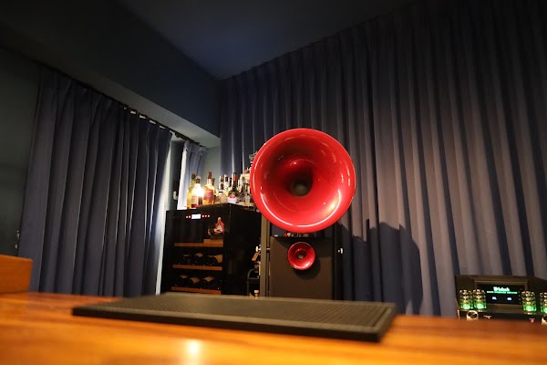 Soulville Listening Bar 3