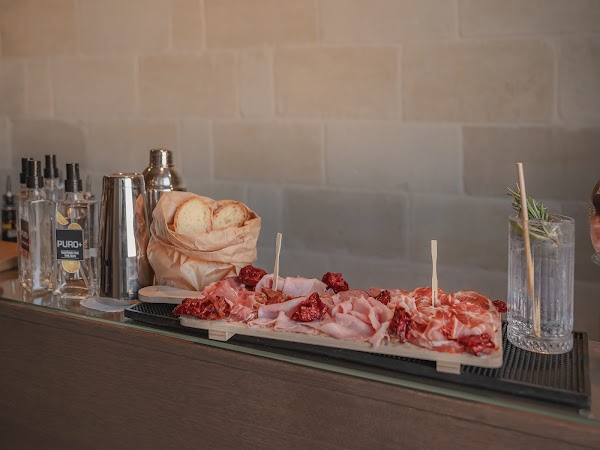 Crialoss, Panoramic Cave, Cafè Bistrot 5