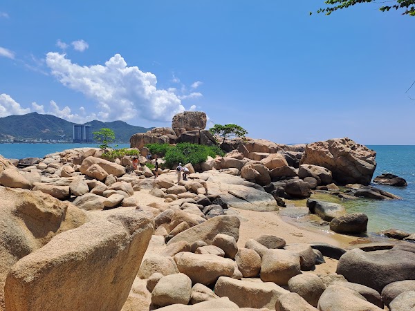 Hòn Chồng