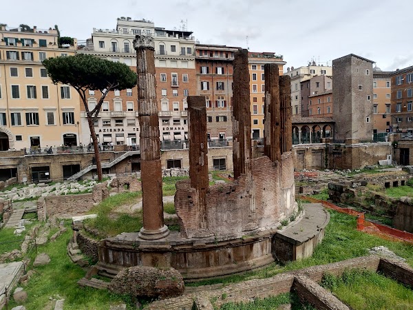 Largo di Torre Argentina 1