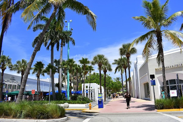 Lincoln Road 2
