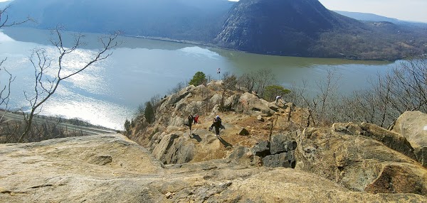 Breakneck Ridge Trail