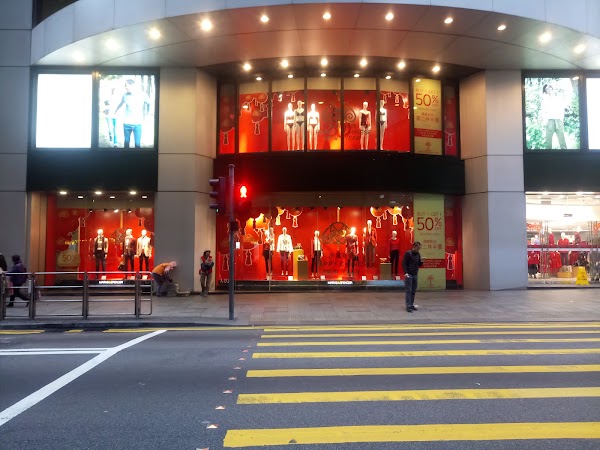 Queen's Road Central 4