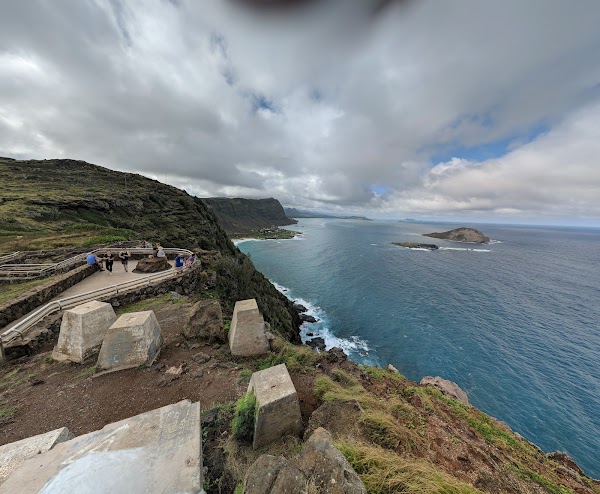 Makapuʻu Point Lighthouse Trail 2