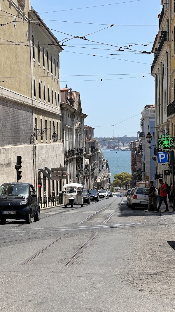 Rua da Bica de Duarte Belo 3