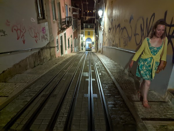 Rua da Bica de Duarte Belo 2