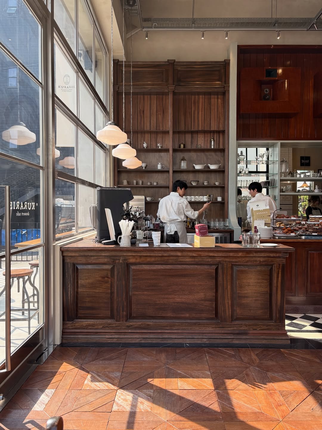 KURARIE: A Cafe With International Flavors
