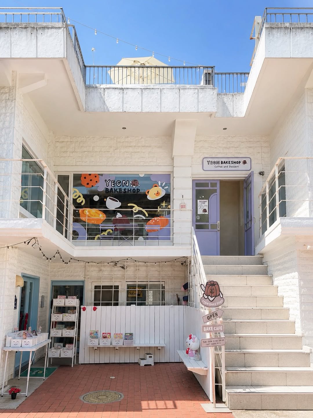 Yeonnam-dong Cafe With Rooftop And Adorable Desserts