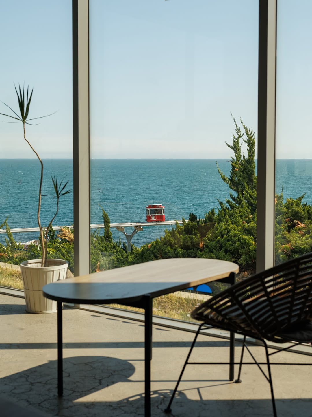 Ocean Breeze Cafe Offers Views of Cheongsapo Sky Capsules
