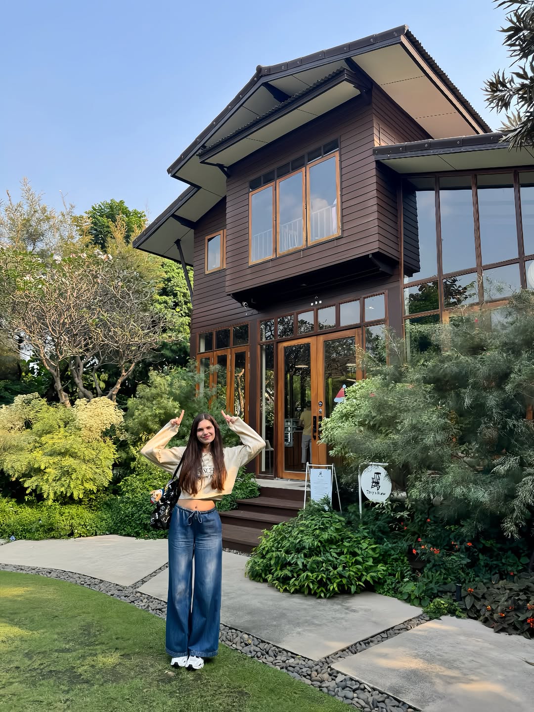 Tavy's Home: A Charming Bangkok Cafe