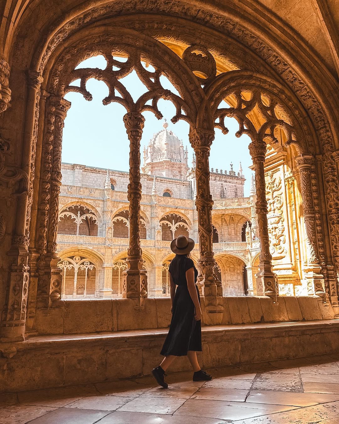 Jerónimos Monastery: A Manueline Architectural Masterpiece