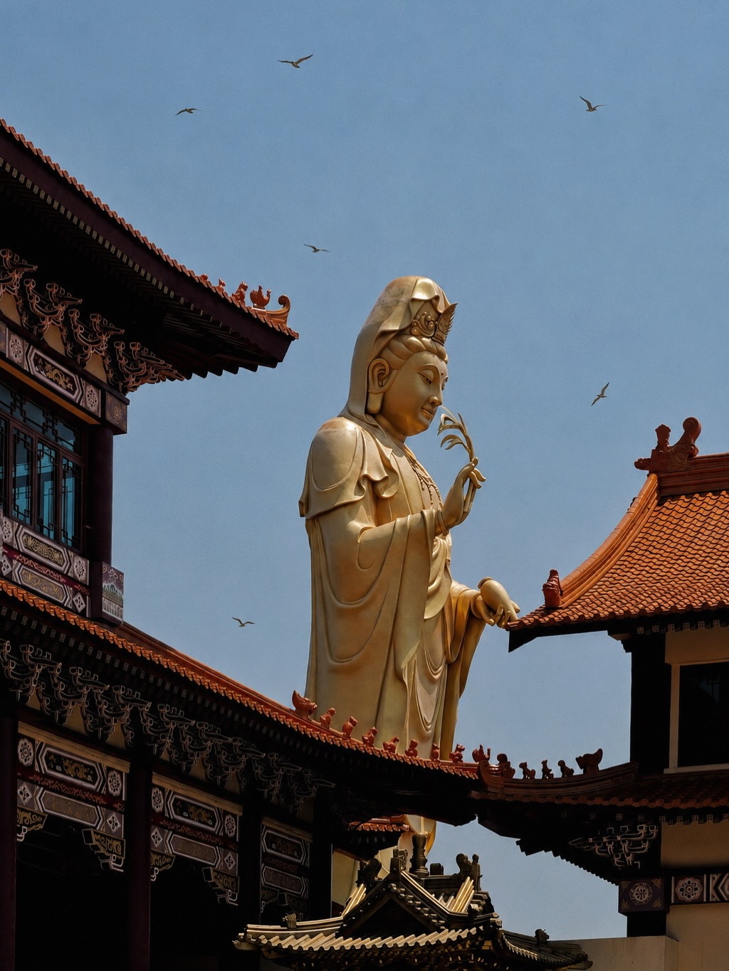 Thaihua Temple: A Taiwanese Gem in Bangkok