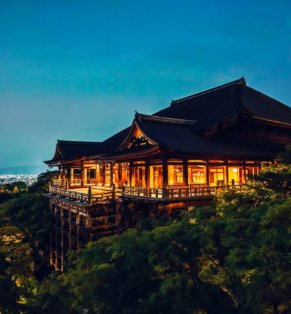 Kiyomizu-dera: A Kyoto World Heritage Site