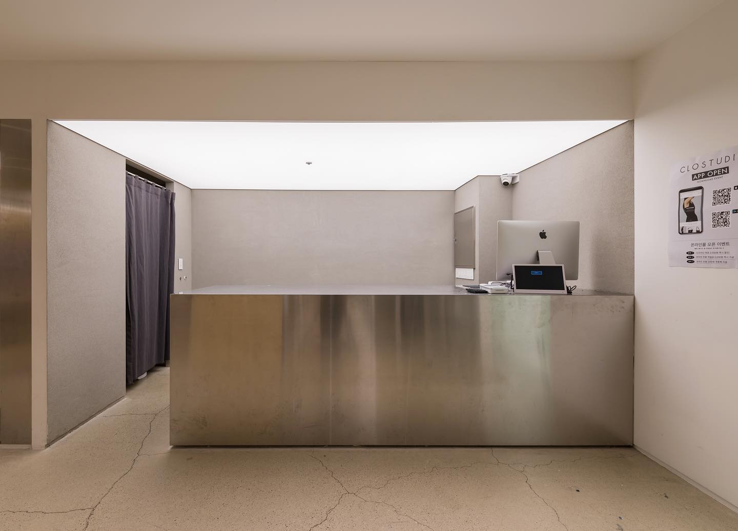 Clo Studio: Gangnam's Two-Entrance Studio Near Station