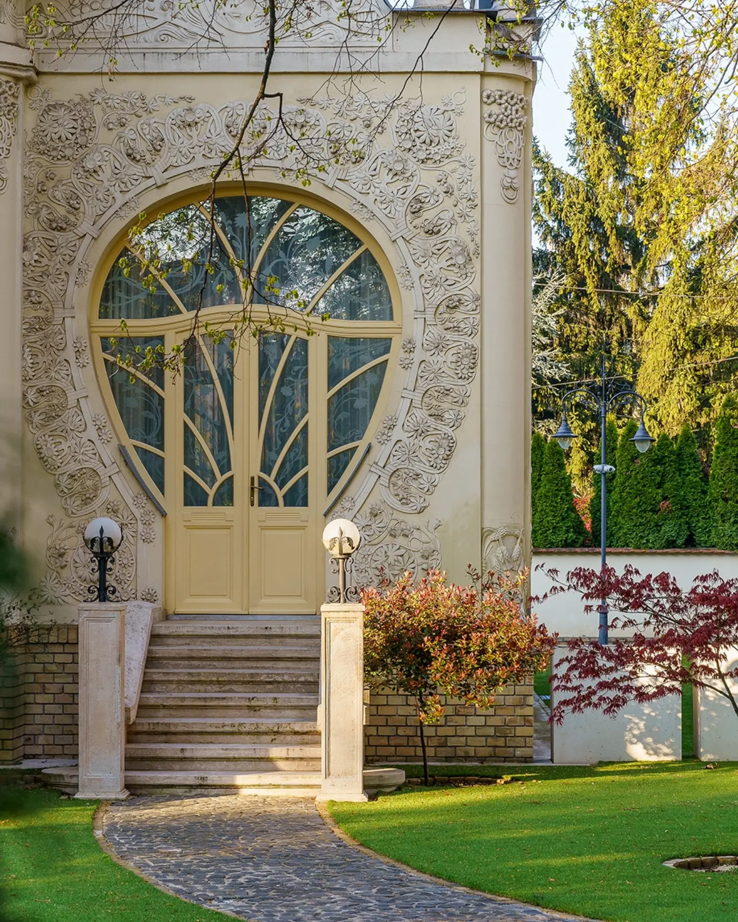 Dozzi Villa: Budapest's Art Nouveau Gem