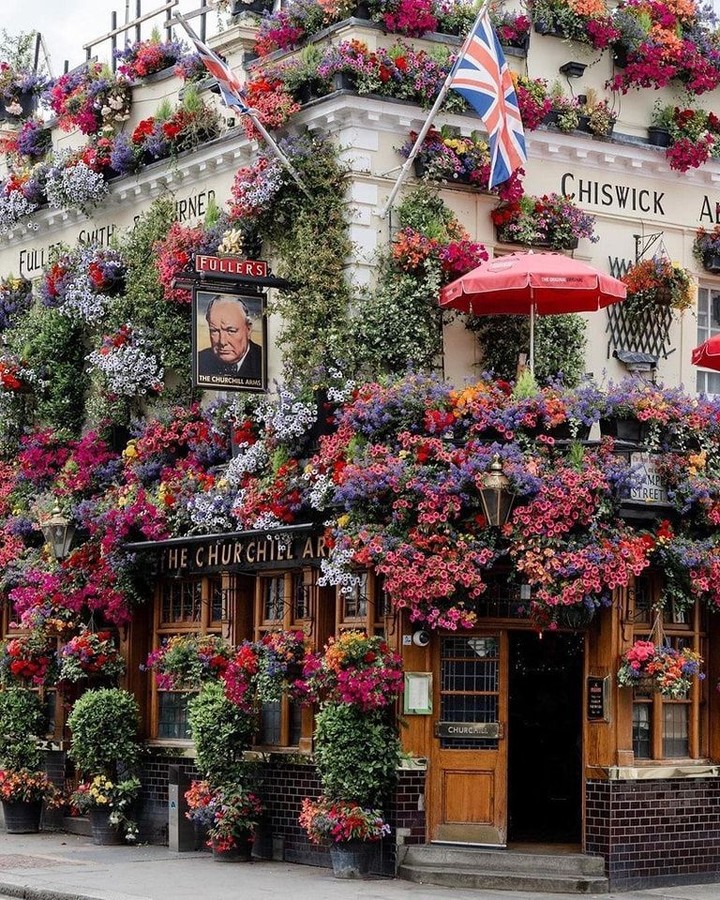 Ten Essential London Attractions