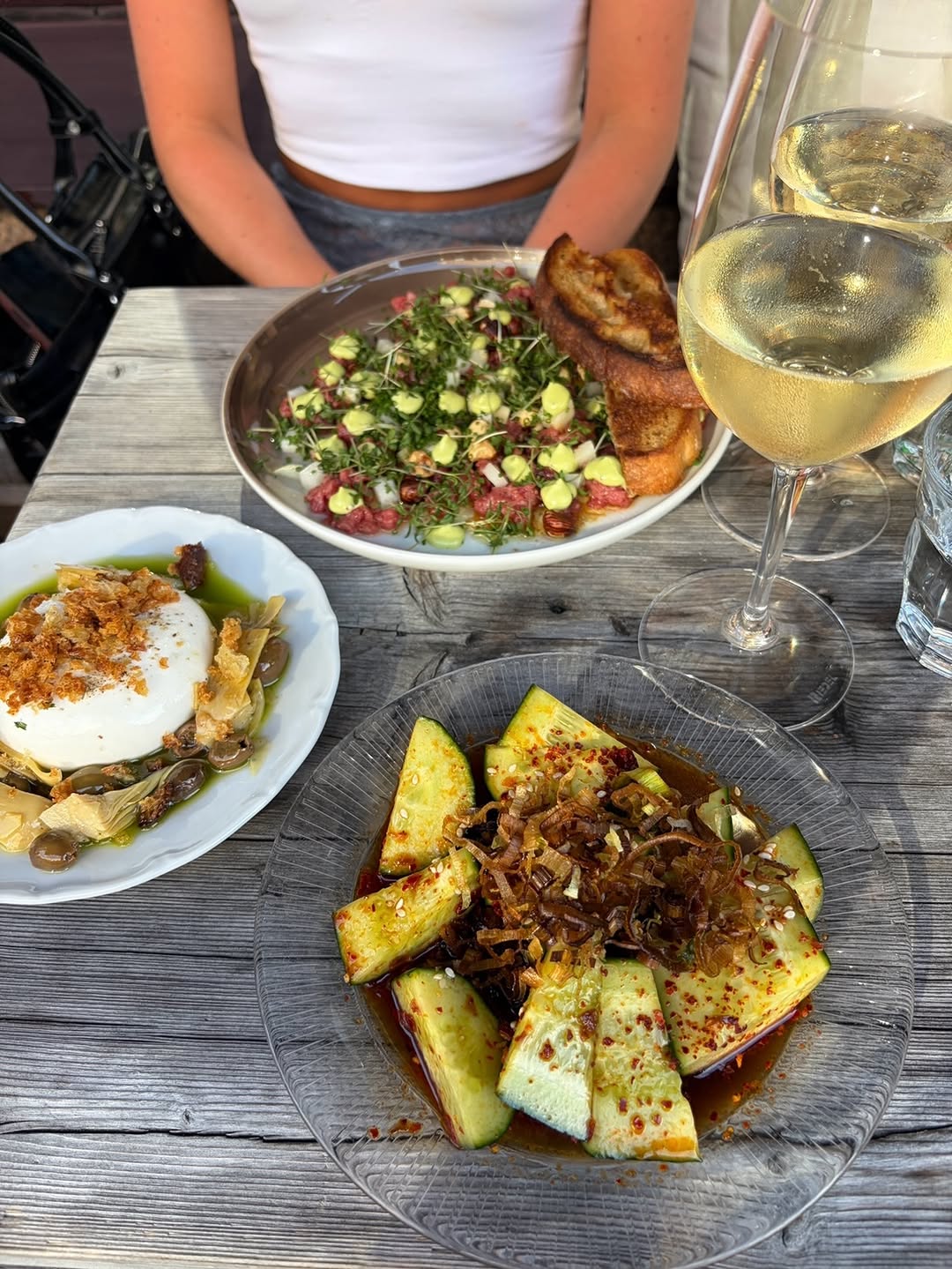 Bar Abrovinsch: A Delightful Sharing Experience