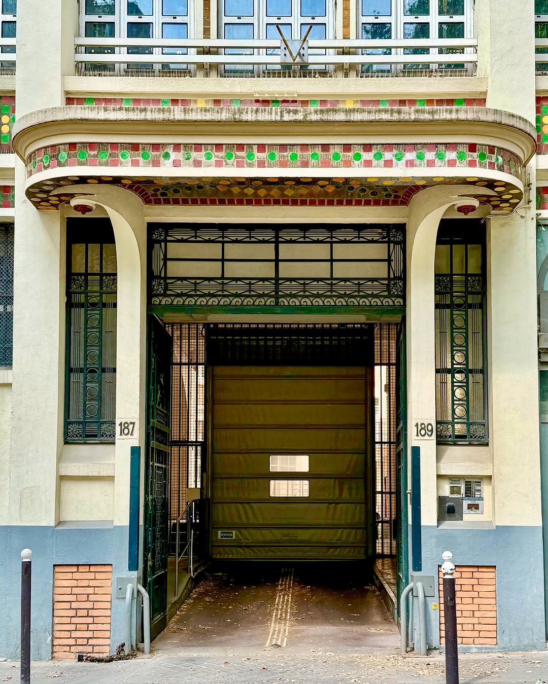 Parisian Telephone Exchange Architecture