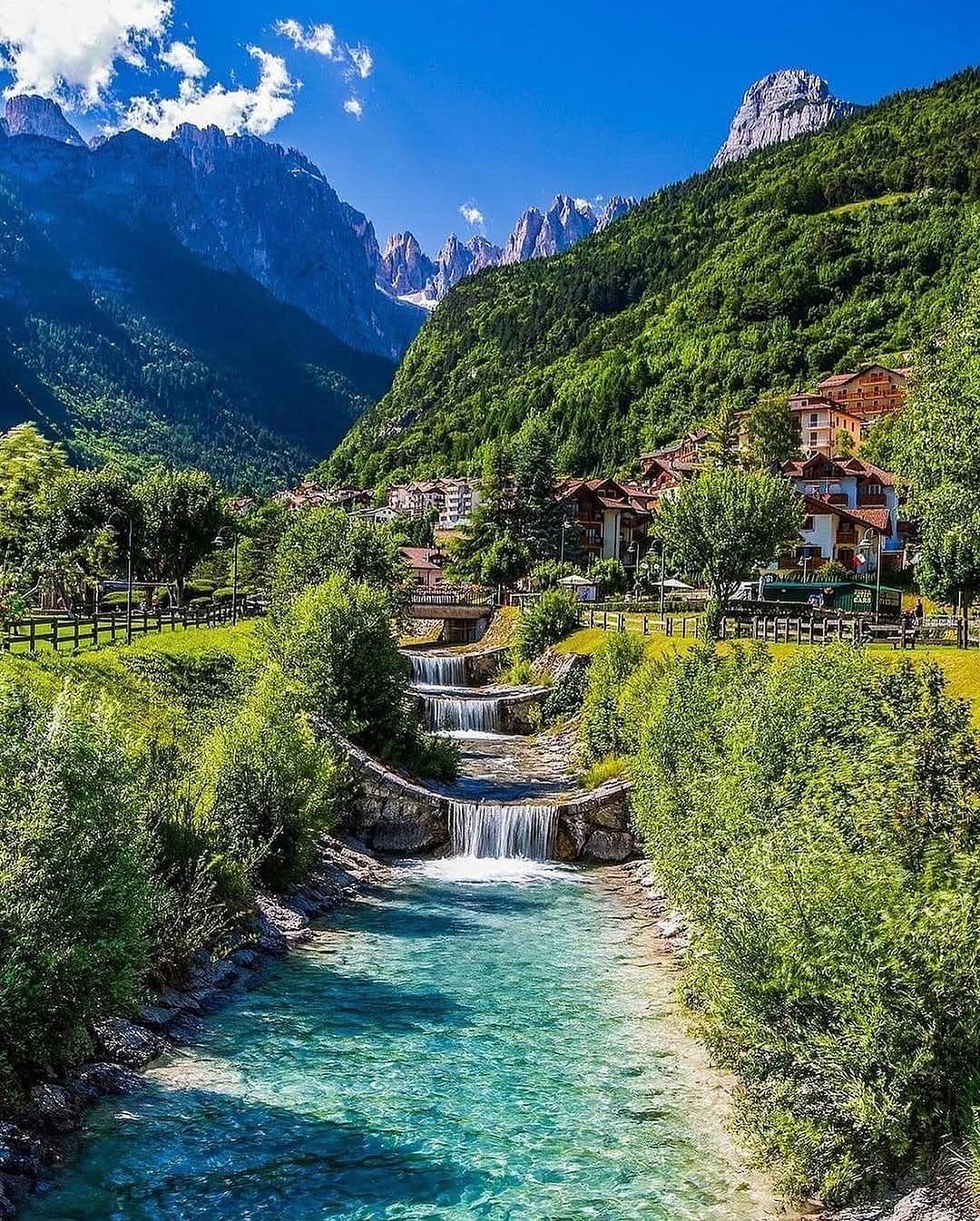 Dolomites' Breathtaking Natural Beauty and Landscapes