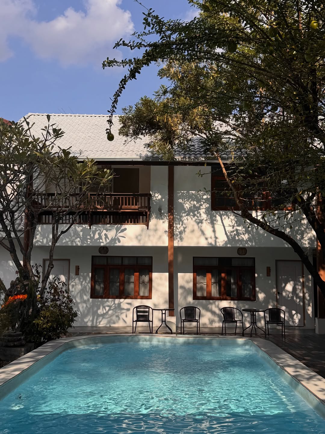 Aono Hotel Near Mae Kha Canal